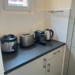 Private Room Geneva Eaux-Vives, 2 Min From The Lake